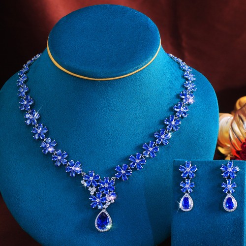 Collana orecchini goccia fiore