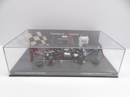 Minichamps 343100096 - 1:43,