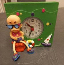 Simpatico orologio da comodino, in plastica, colorato per bambini, in plastica, 