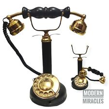 Antico telefono fisso in