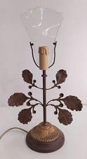 Lampada abat-jour in ferro battuto con foglie e vetro liberty. Fatta a mano