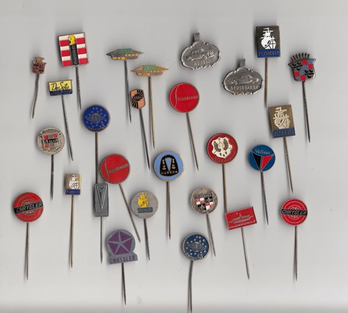 Vintage enamel car pin - enamel, badge