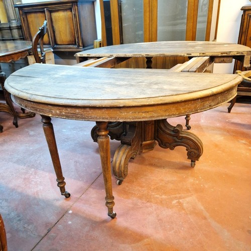 Tavolo ovale antico