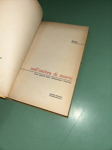 Libro nell ombra - nell'ombra, 10