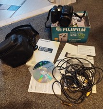 Fujifilm FinePix S7000 -