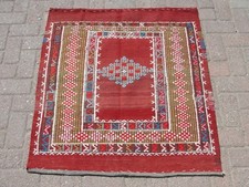 Tappeto quadrato kilim vintage