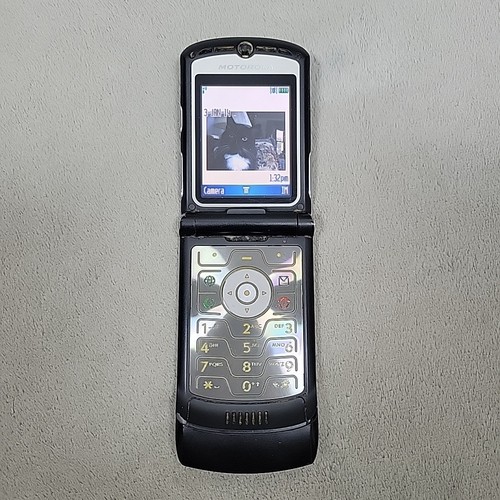Motorola razr black - black, at&t