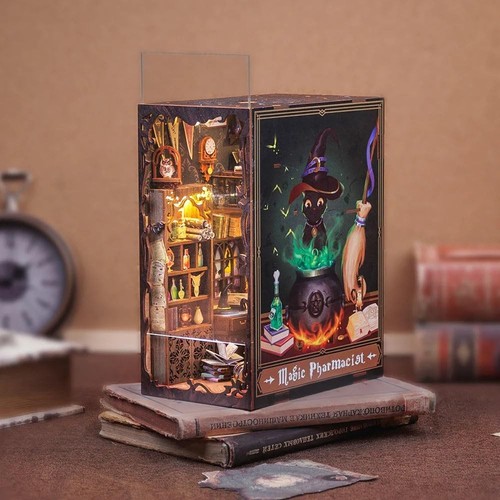Book nook diy pharmacien - book,