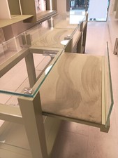 arredamento negozio usato come nuovo, adattto ad. abbigliamento, scarpe, borse..