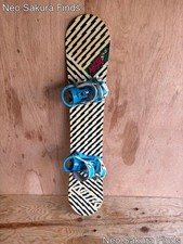 Snowboard Nitro con attacchi