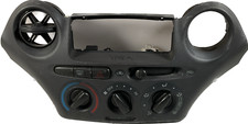 Mascherina centrale comando clima per: TOYOTA YARIS anno dal 1999 cod 758268-701