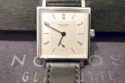 Nomos glashütte tetra epcos - glashütte,