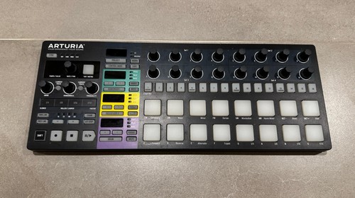 Arturia beatstep pro black - arturia,