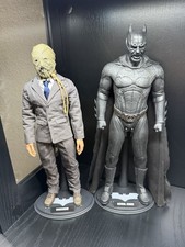 Hot Toys Batman Begins Batman