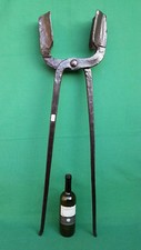 ANTICA ENORME PINZA TENAGLIA DA FABBRO FUCINA FORGIA IN FERRO BATTUTO. N° 35D.