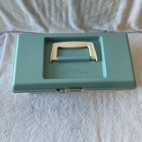 Wilton cake decoration tool - cake,