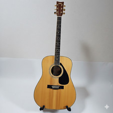 Chitarra acustica YAMAHA