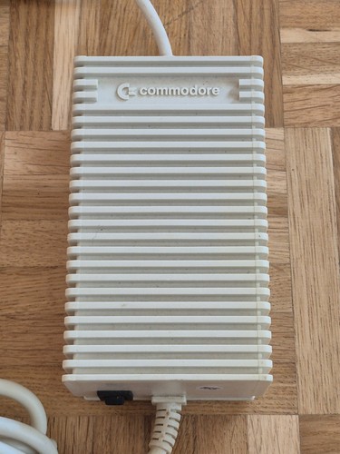 Alimentatore per commodore - ✅,