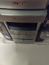 Sony Mini Hi-Fi 3 CD Changer - Funzionante con difetti meccanici sportelli