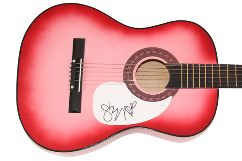 Chitarra acustica rosa