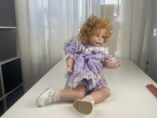 Bambola di porcellana da