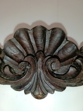 Fregio in legno intagliato