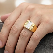 Anello uomo in oro giallo e