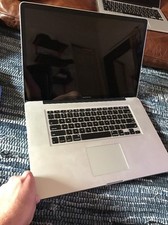 Apple macbook pro 17" intel