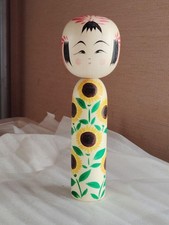 Bambola giapponese Kokeshi con motivo girasole Hiraga Teruyuki