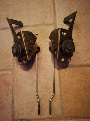 Coppia serrature sportelli