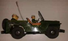 GIOCATTOLO IN METALLO ANNI 50/60 JEEP M.P. FUNZIONANTE ED IN OTTIME CONDIZIONI