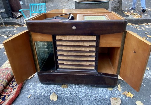 Mobiletto radica con - in,