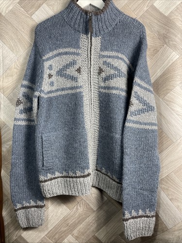 Maglia lana geometrica modello
