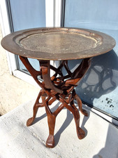 TAVOLO AD INCASTRO AFRICANO