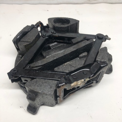 Kit attrezzi bagagliaio ford - kit,
