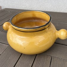 Anduze. Jolie coupe (ou vide-poche) ancienne à poignées.