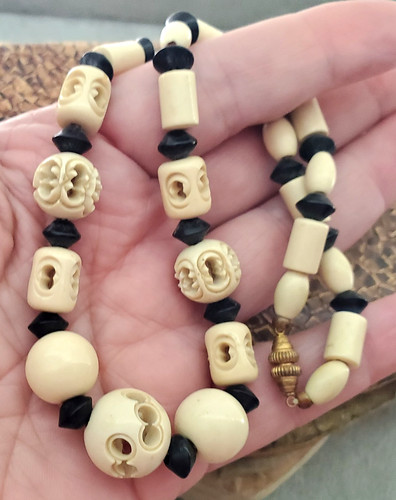 Collana perle celluloide - di,