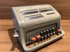 Calcolatrice meccanica Facit C1-13 - modello industriale vintage tedesco anni '50