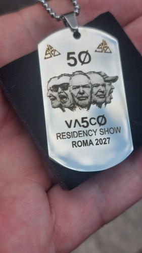 Ciondolo vasco rossi anni - vasco,