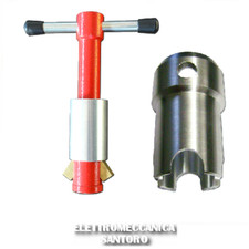 CHIAVE + ADATTATORE PER