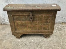 Baule Etnico in Legno e Lamiera - Restaurato (in corso d'opera)