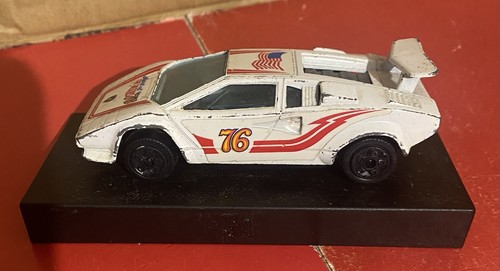 Die cast lamborghini - die,