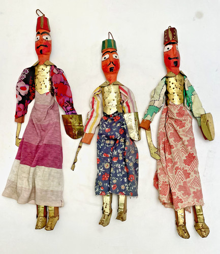 Tre antiche marionette - tre,