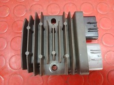 REGOLATORE DI TENSIONE