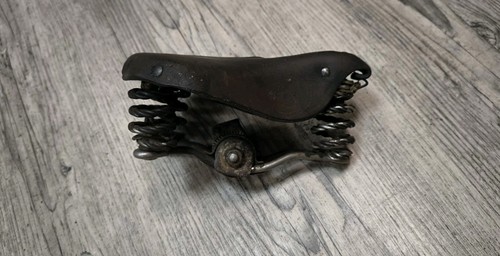 Vecchia sella bici epoca - vecchia,