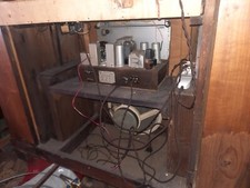 radio d'epoca funzionante, con