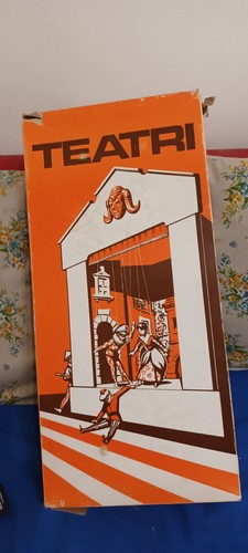 Teatrino con marionette - con,