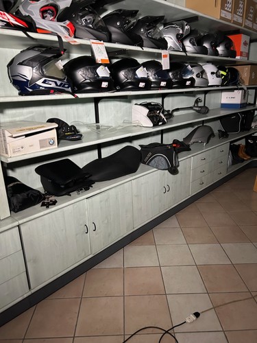 Arredo negozio multifunzione - arredo,