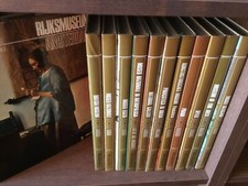 # MUSEI DEL MONDO (Mondadori)  14 volumi cartonati 