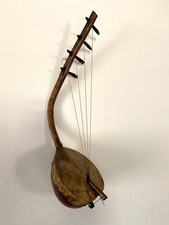 Antico strumento arpa ad arco